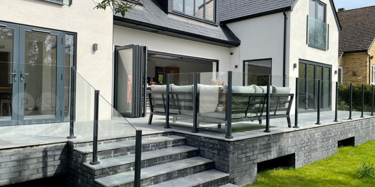 Modern Elegance: Why Glass Balustrades Are the Ultimate Choice for Contemporary Spaces